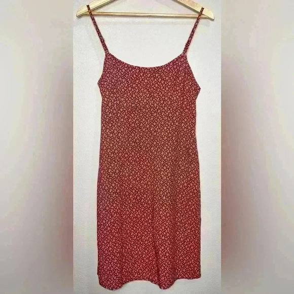 Brandy Melville Colleen Burgundy Floral Dress NWT - Picture 2 of 6